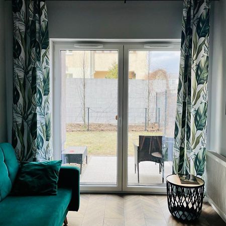 Apartament Z Ogrodkiem I Garazem Познан Екстериор снимка