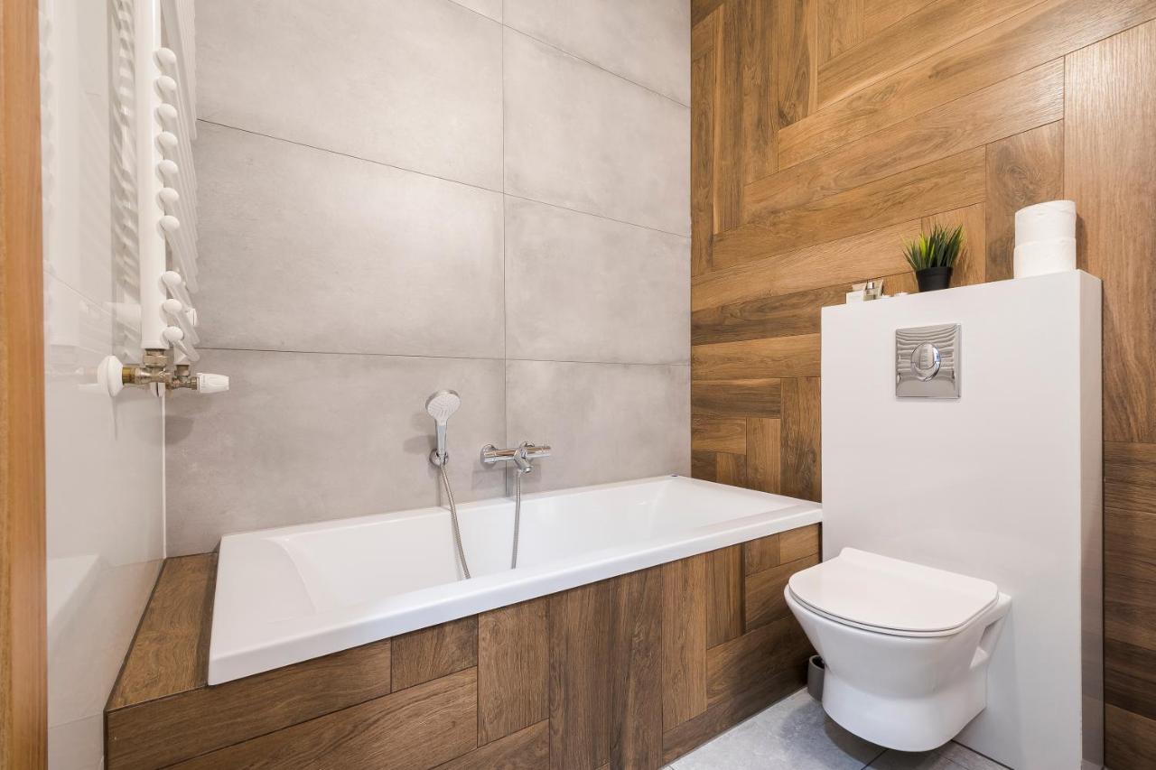 Apartament Z Ogrodkiem I Garazem Познан Екстериор снимка