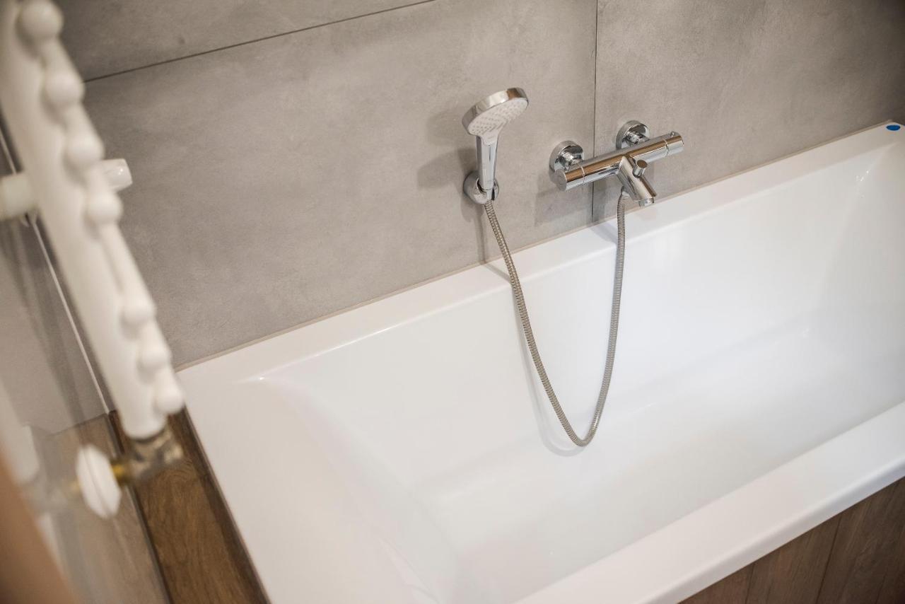 Apartament Z Ogrodkiem I Garazem Познан Екстериор снимка