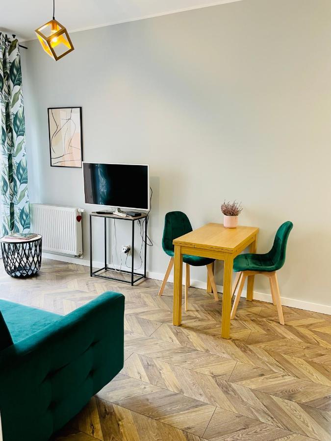 Apartament Z Ogrodkiem I Garazem Познан Екстериор снимка