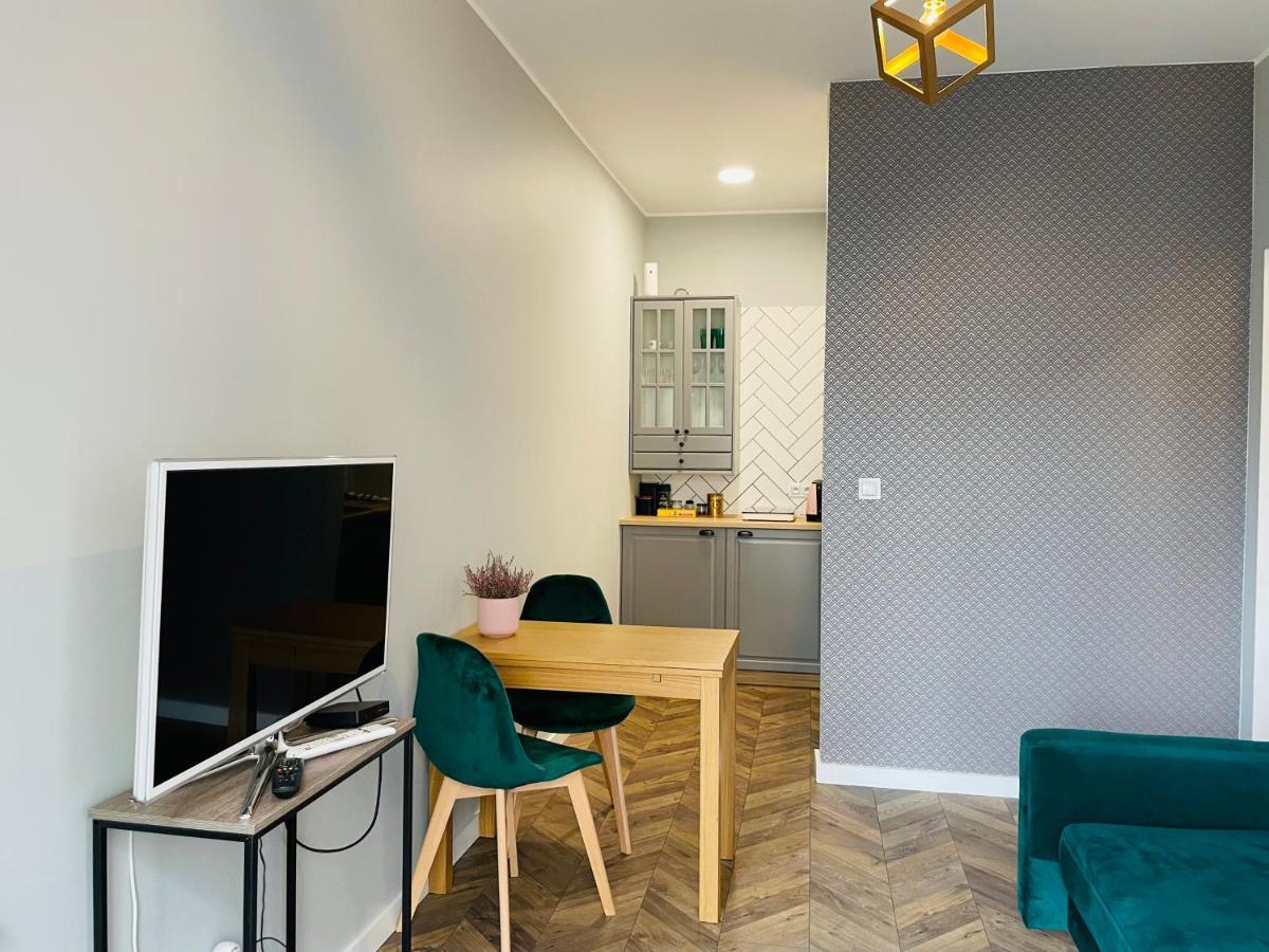 Apartament Z Ogrodkiem I Garazem Познан Екстериор снимка